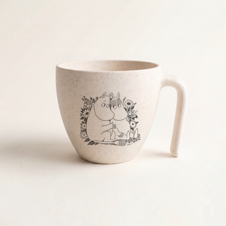 Muumipeikko ja Niiskuneiti kukkien ympäröimänä Skandinon PaussiCupissa